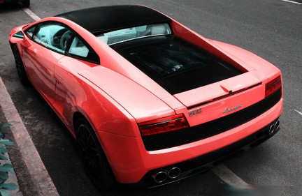 Lamborghini Gallardo is Pink in China