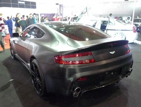 Mansory Aston Martin DB9 is matte black carbon fiber in China