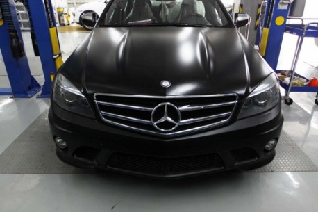 Mercedes-Benz C63 AMG is matte black in China