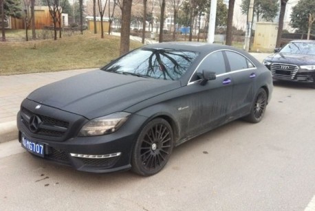 Mercedes-Benz CLS 63 AMG is matte black & dirty in China