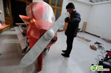 Chinese Farmer invents a Flying Motorbike