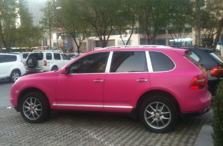 Porsche Cayenne is Pink in China
