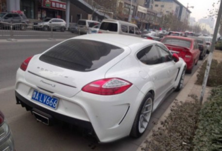 Spotted in China: Mansory Porsche Panamera