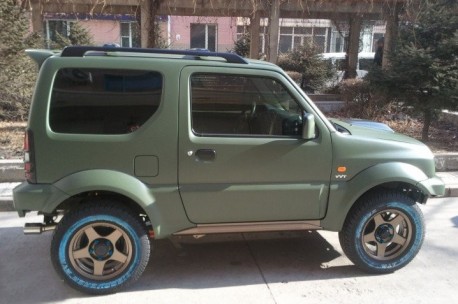 Suzuki Jimny is matte green in China