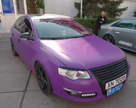 Volkswagen Magotan is matte purple in China