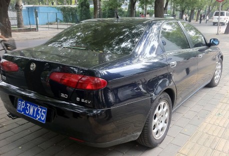 Spotted in China: Alfa Romeo 166