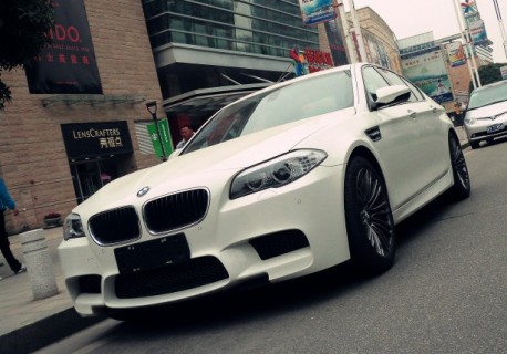 Spotted in China: BMW F10 M5 in white