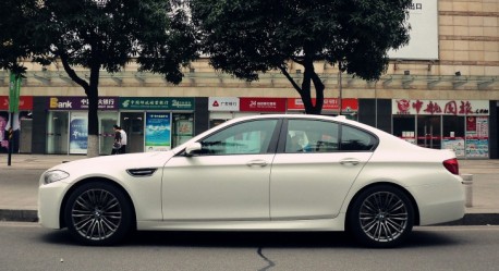 Spotted in China: BMW F10 M5 in white