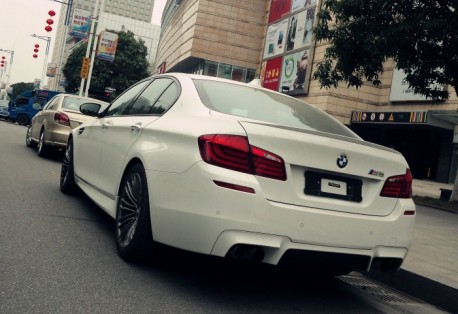 Spotted in China: BMW F10 M5 in white