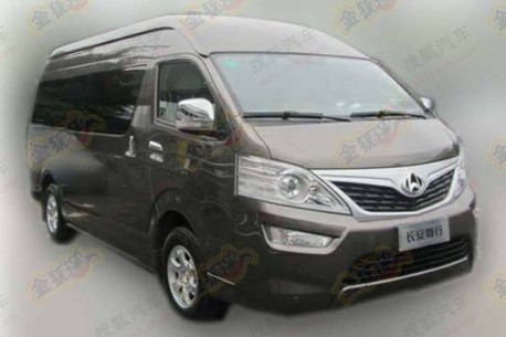 Spy Shots: Chang'an Zunhang goes for the Toyota Hiace