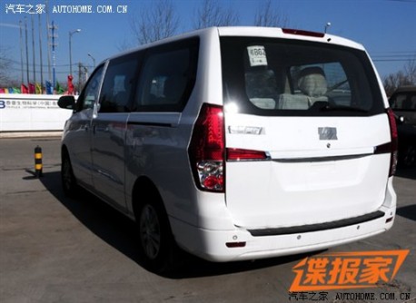 Spy Shots: Dongfeng Fengshen CM7 MPV is Naked in China