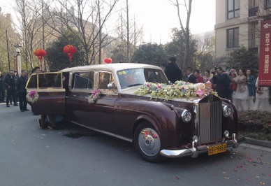 Getting Married in a Fake Rolls-Royce in China