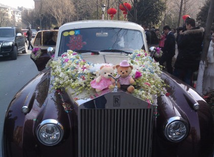 Getting Married in a Fake Rolls-Royce in China