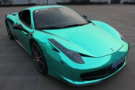 Bling! Ferrari 458 Italia is shiny-metallic green in China