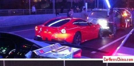 First Ferrari F12berlinetta crash in the World, in China