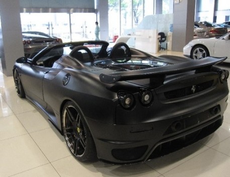 Ferrari F430 Scuderia Spider 16M is matte black in China