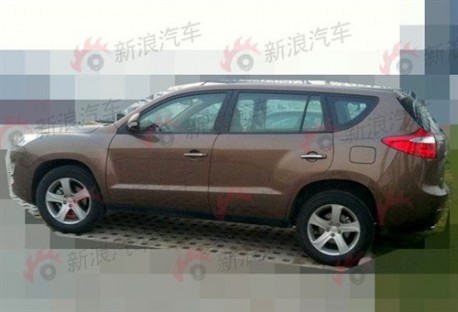 Spy Shots: Geely Emgrand EX8 SUV testing in China