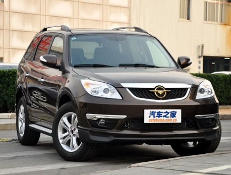 Spy Shots: facelifted Haima 7 SUV testing in China