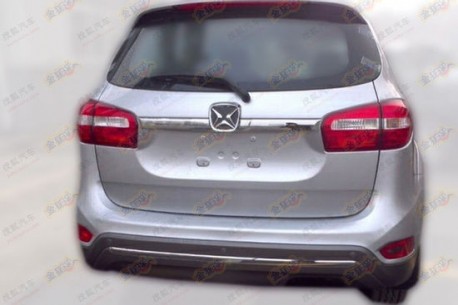 Spy Shots: facelifted Jiangling Yusheng SUV is Naked in China