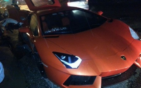 Crash Time China: Toyota hits Lamborghini Aventador hard in the back