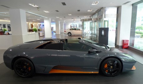 Spotted in China: Lamborghini Murcielago LP 650-4 Roadster