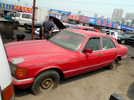 Spotted in China: W126 Mercedes-Benz 280 S