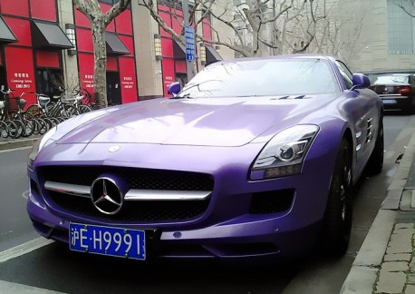 Mercedes-Benz SLS AMG is Purple in China
