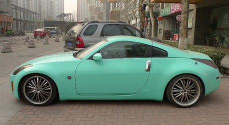 Nissan 350Z is bluegreen in China