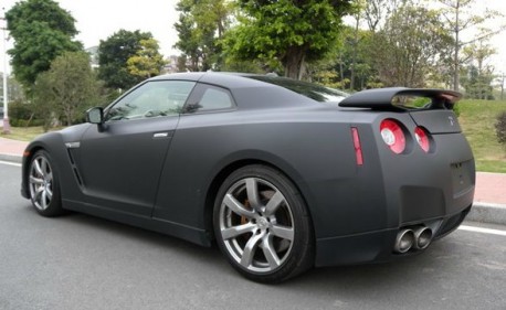 Nissan GT-R is a matte black stealth fighter in China