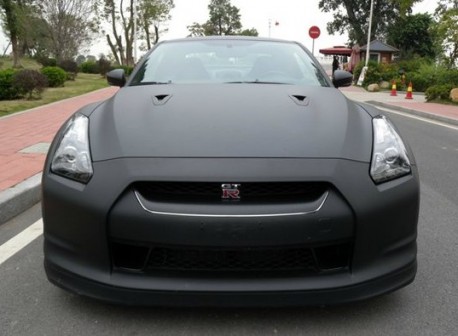 Nissan GT-R is a matte black stealth fighter in China