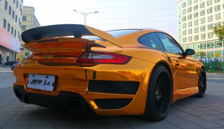 porsche-911-gold-china-2