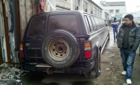 Toyota Landcruiser is a stretched limousine in China