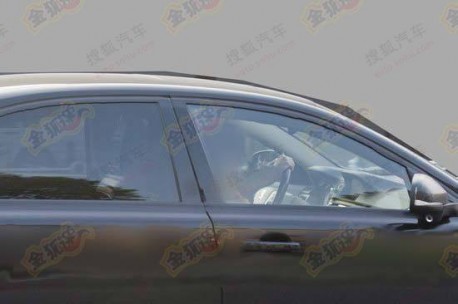 Spy Shots: facelifted Volvo S80L testing in China again