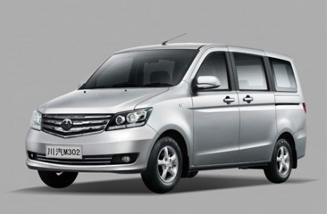 Yema enters the minivan war with the M302