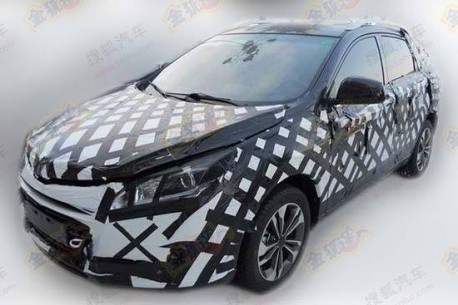 Spy Shots: Luxgen compact SUV testing in China