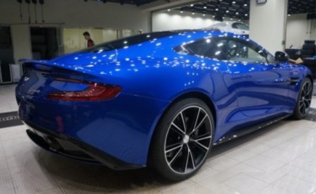 Aston Martin Vanquish in Blue in China