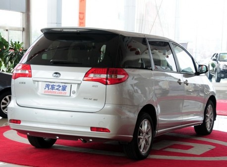 Facelifted BYD M6 hits the Chinese auto market