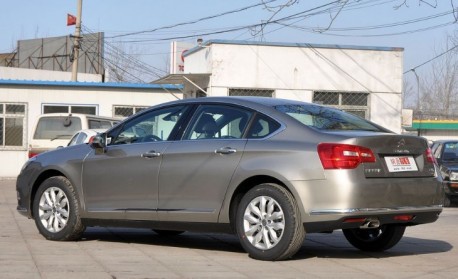 Facelifted Citroen C5 arrives at the Dealer in China