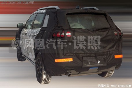 Spy Shots: new Jeep Cherokee testing in China