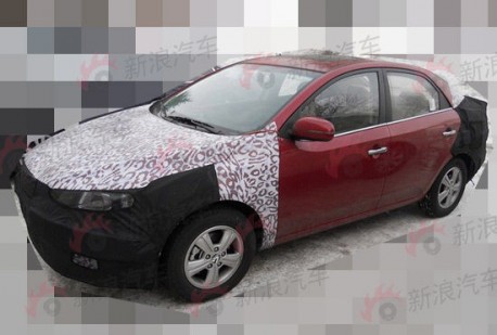 Spy Shots: faclifted Kia Forte testing in China