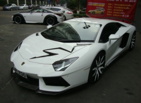 lamborghini-aventador-white-china-4