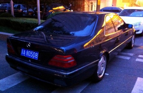 Spotted in China: W140 Mercedes-Benz 500 SEC