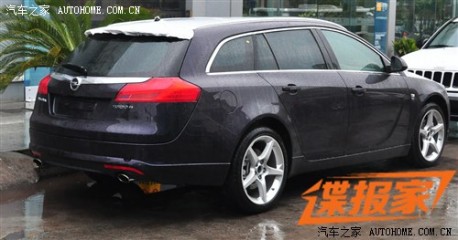 Spy Shots: Opel Insignia Sports Tourer seen testing in China