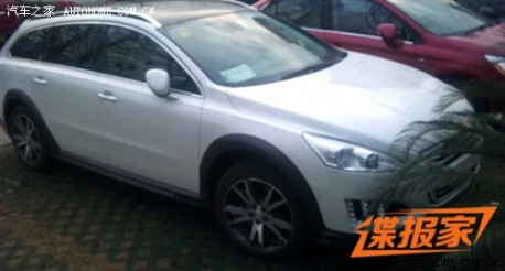 Spy Shots: Peugeot 508 RXH pops up in China