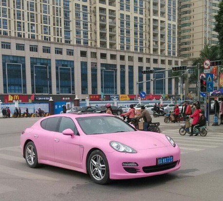 Porsche Panamera is Pink in China