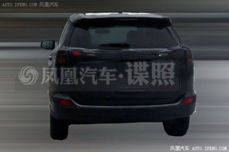 Spy Shots: new Toyota RAV4 testing in China