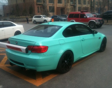 BMW M3 is mint green in China