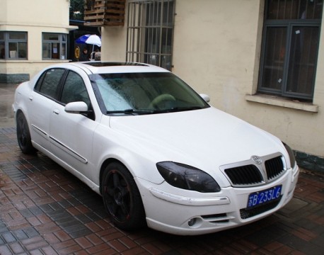 Brilliance BS4 looks good in Rainy White in China