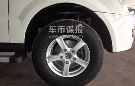 Spy Shots: Dongfeng-Liuzhou V20 does the Cadillac SRX in China