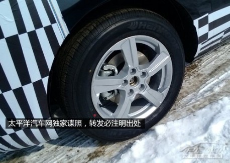 Spy Shots: FAW-Besturn MPV testing in China